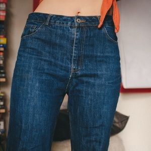 Frayed straight cut jeans